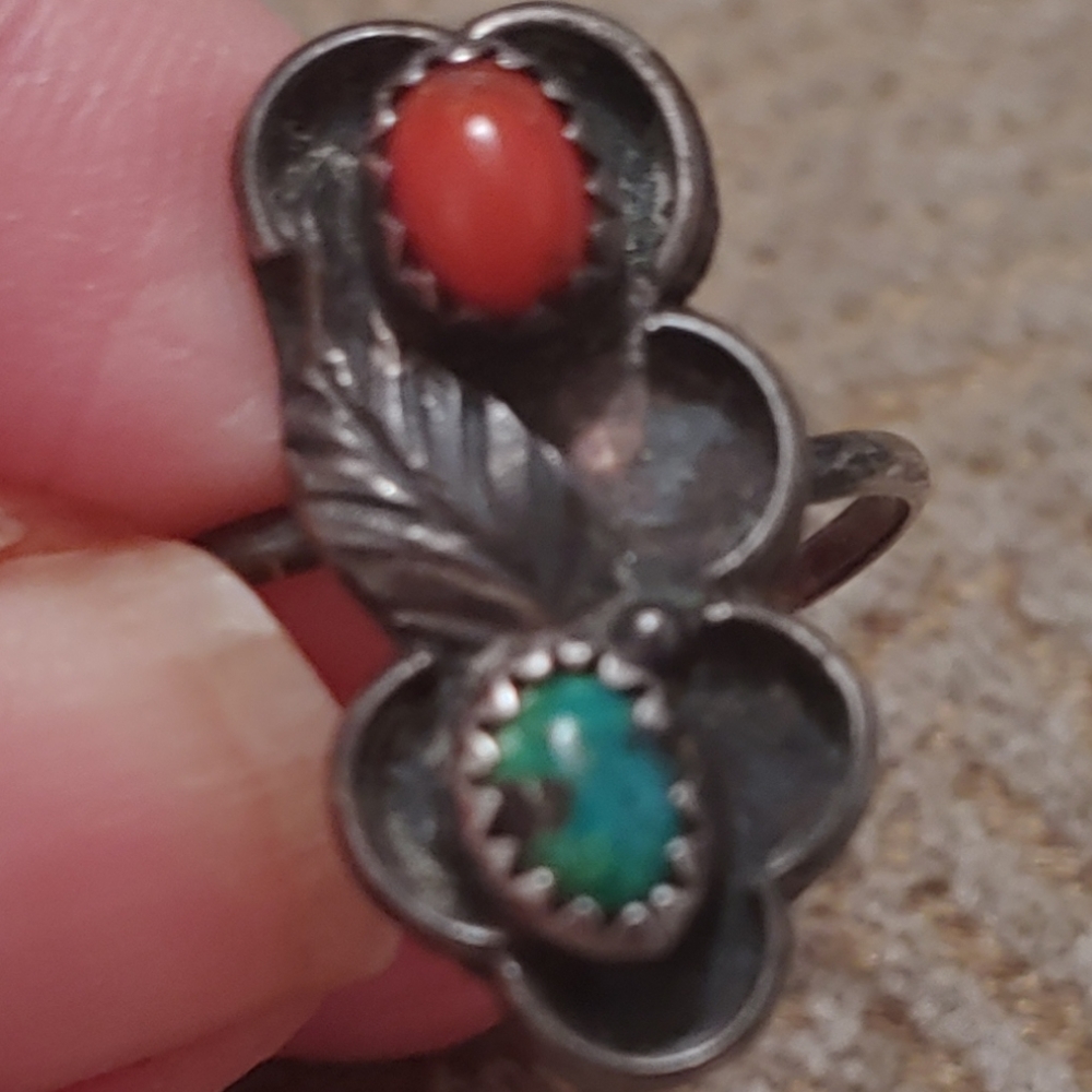 Vintage navajo silver ring sz 6 turquoise/  coral